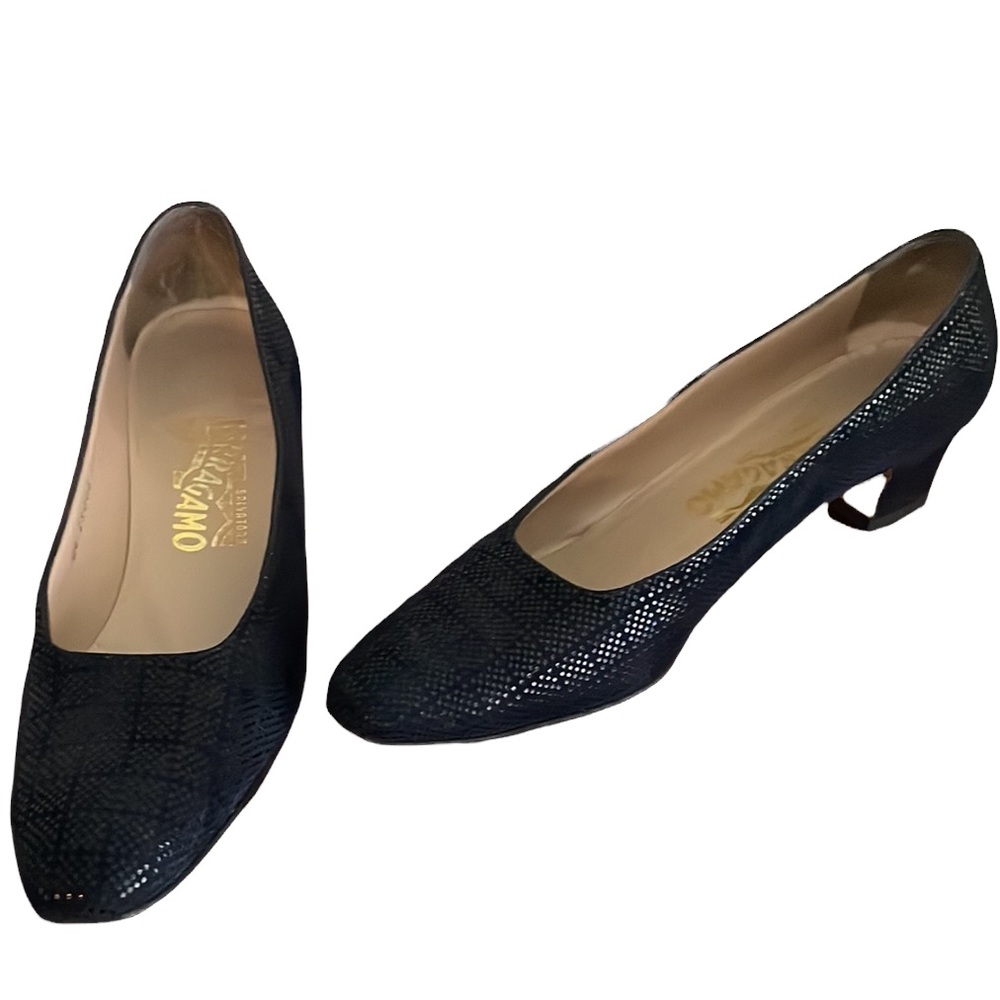 Salvatore Ferragamo Navy Embossed Suede Pumps 9.5 AAAA Narrow